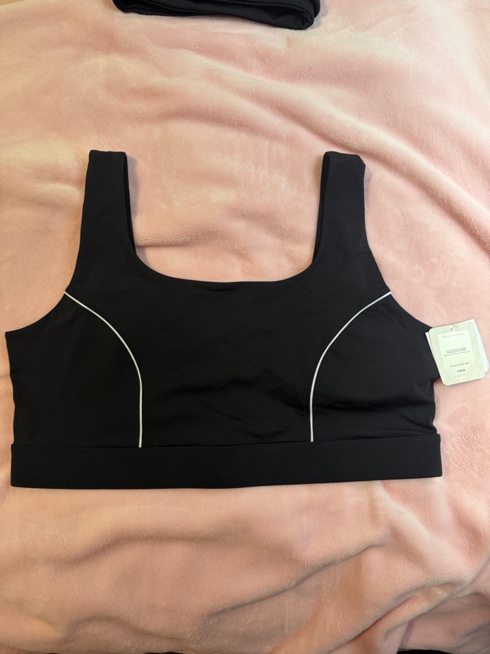 Fabletics Black Scoop Sports Bra with Contrast Stitching - 2X
